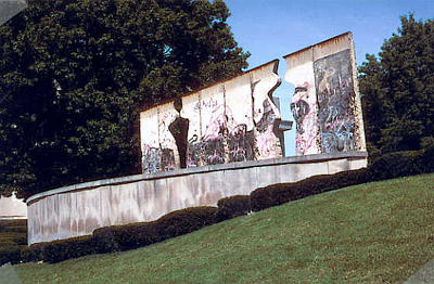 Berlin Wall Memorial, Westminster College